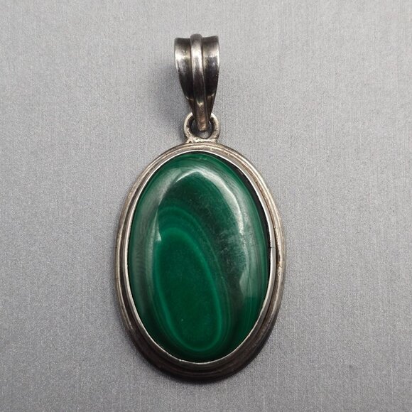 VTG Sterling Silver Malachite Pendant 2" Tiered Bezel Setting Ribbed Bail 15.73g - Picture 10 of 10